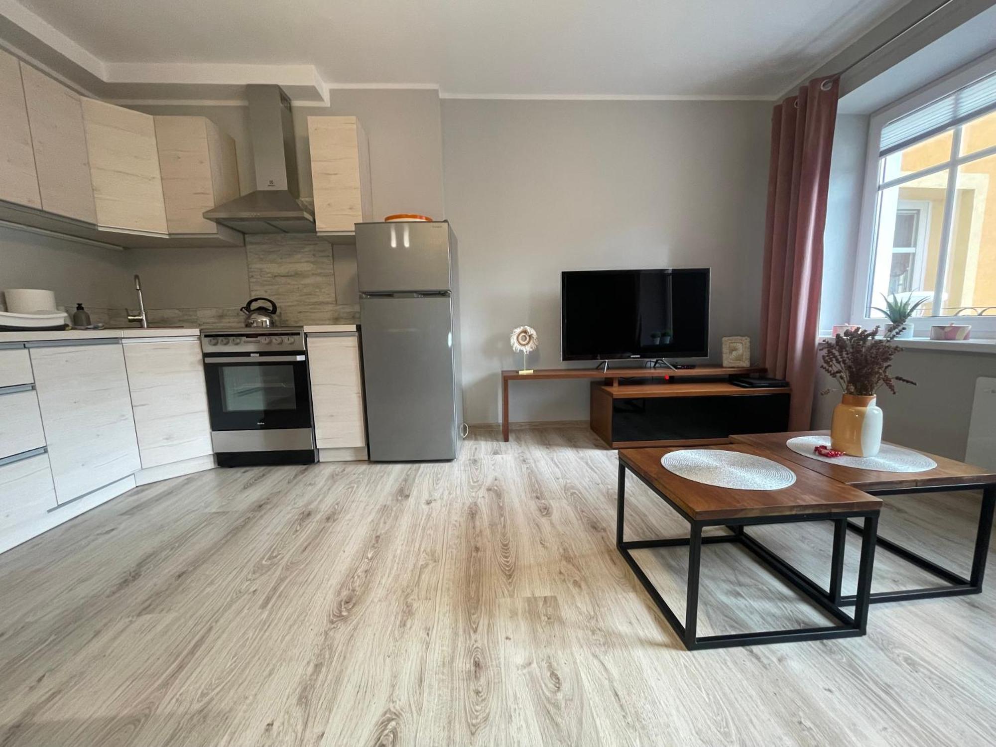 Apartament Przy Cieplickich Tezniach เยเลเนียกูรา ภายนอก รูปภาพ